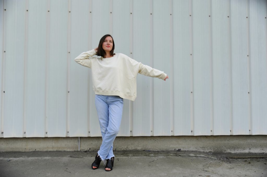 HOW TO WEAR THAT ASYMETRIC SWEATER