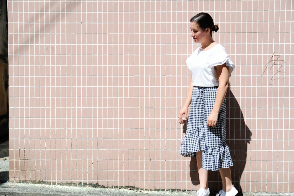 GINGHAM AND FRILLS