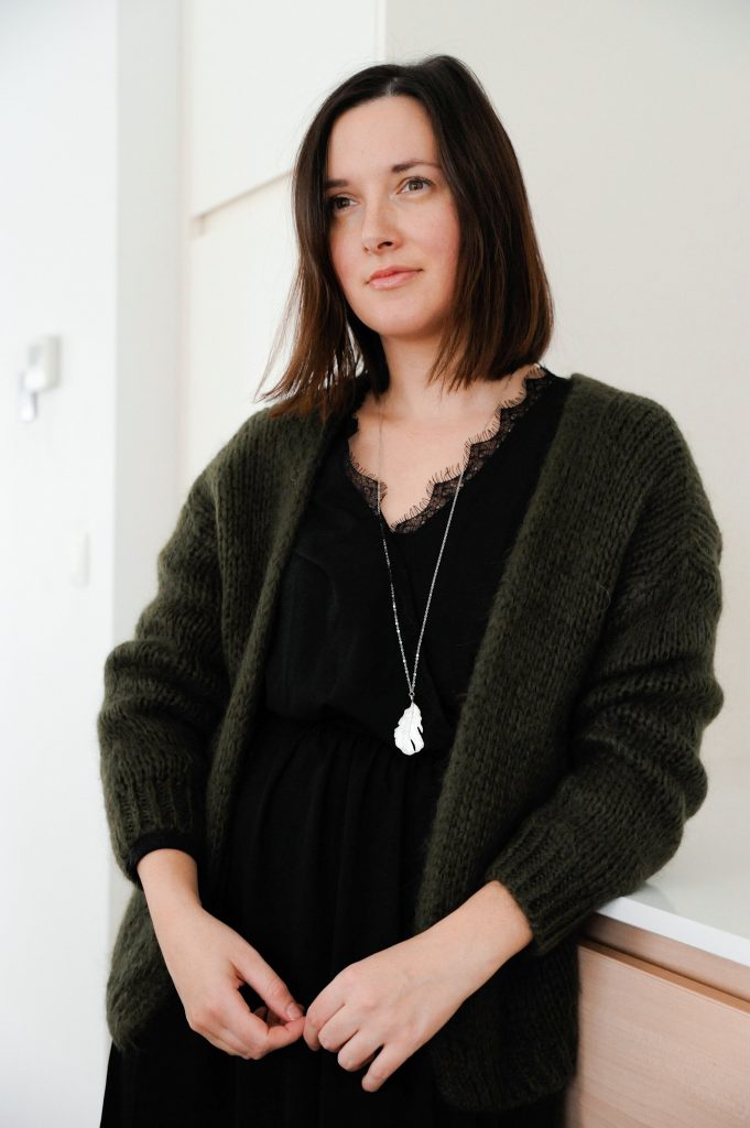 HOW TO WEAR A MAXI DRESS IN WINTERTIME