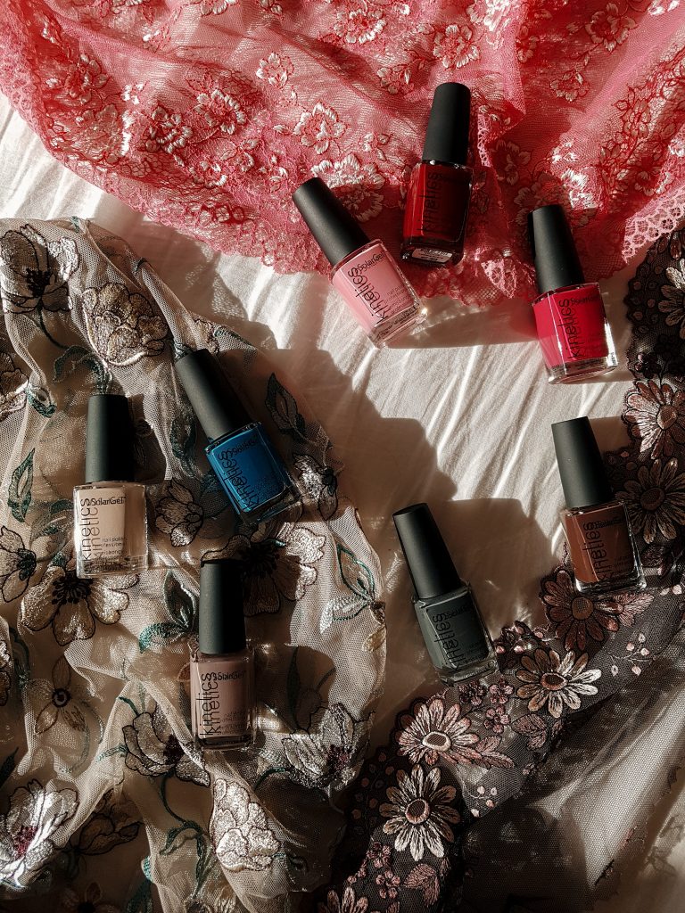 HERFST OP JE NAGELS MET KINETICS NAILS